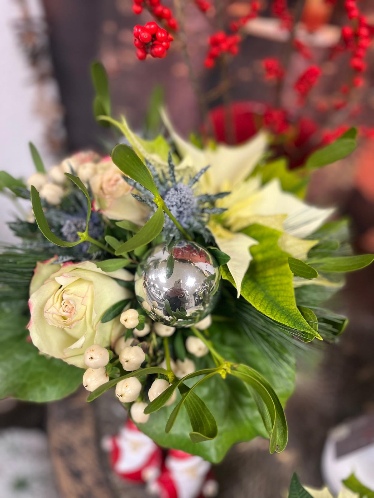 Weihnachtsstrauß - L -